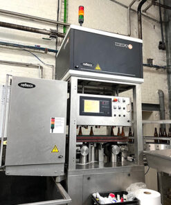 INSPEKTORIN FÜR LEERE FLASCHEN HEUFT