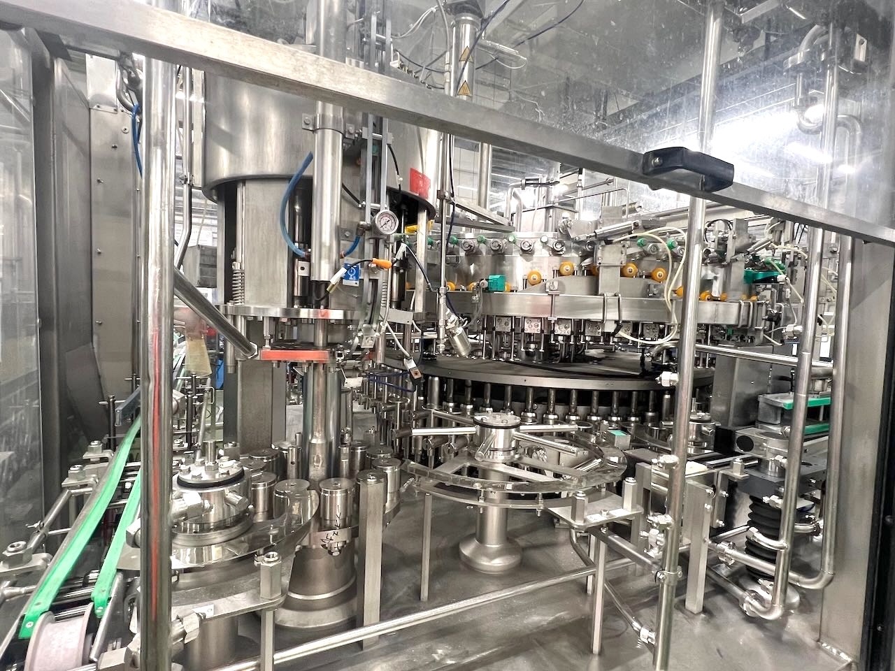 SIDEL-KRONES-KHS-PET-fréza-syrup-pokoj