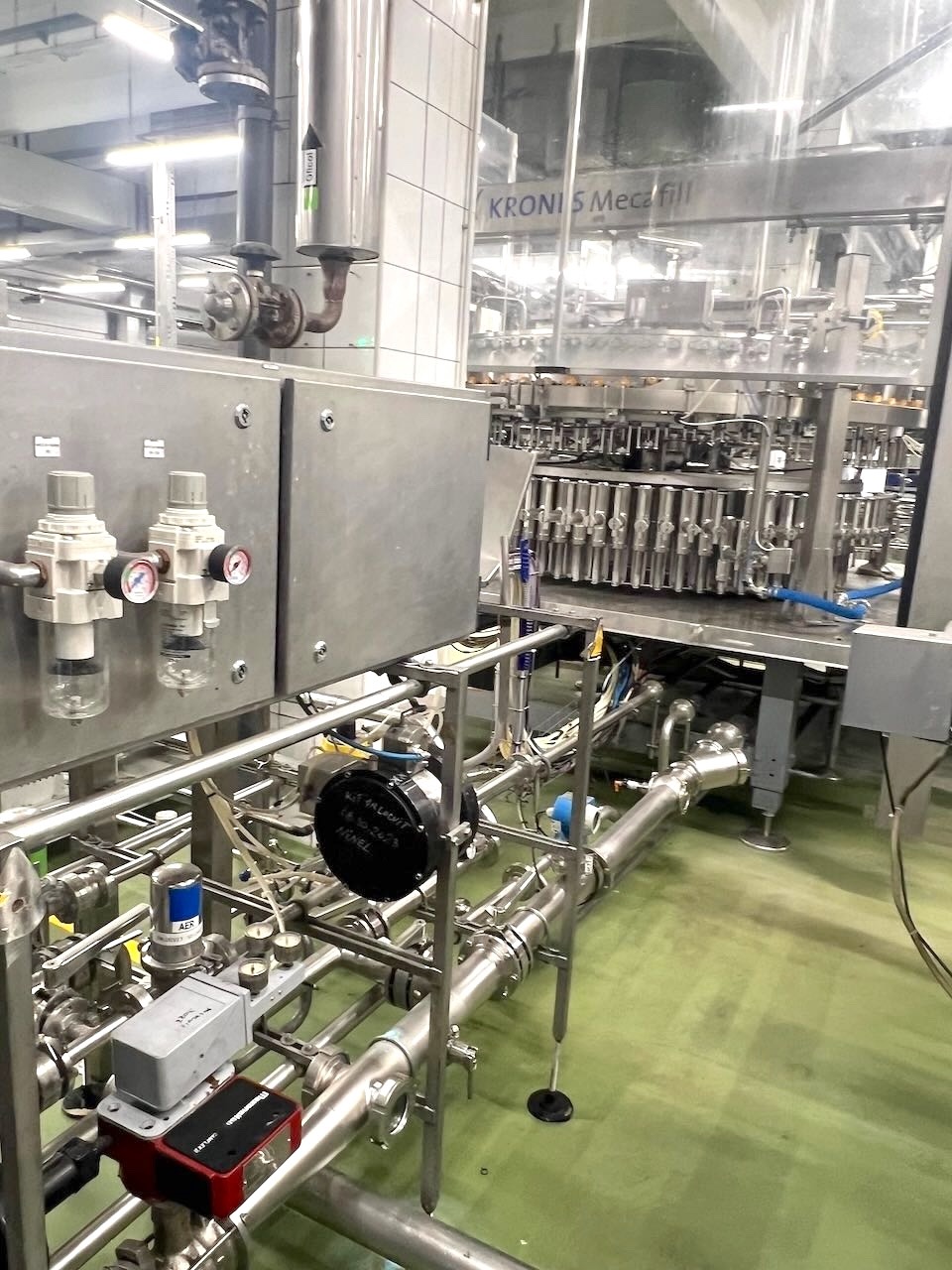 SIDEL-KRONES-KHS-PET-fréza-syrup-pokoj