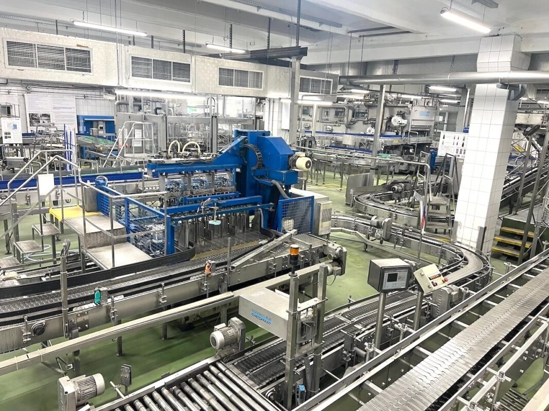 SIDEL-KRONES-KHS-PET-blow-moulder-syrup-room