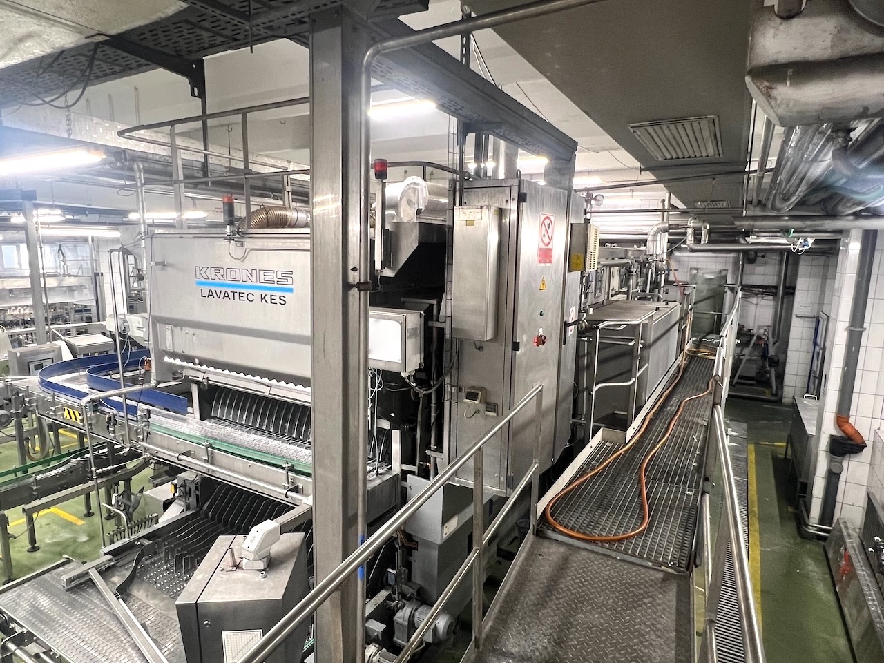 SIDEL-KRONES-KHS-PET-fréza-syrup-pokoj