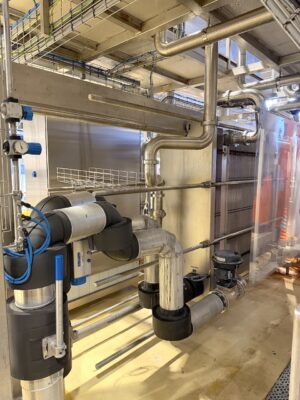 SIDEL-KRONES-KHS-PET-blow-moulder-syrup-room