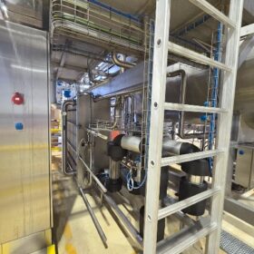 SIDEL-KRONES-KHS-PET-blow-moulder-syrup-room