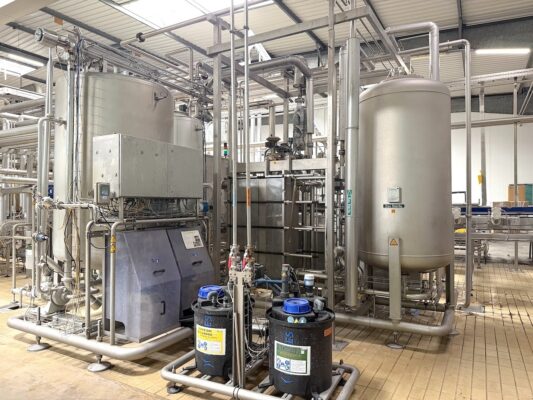 SIDEL-KRONES-KHS-PET-blow-moulder-syrup-room