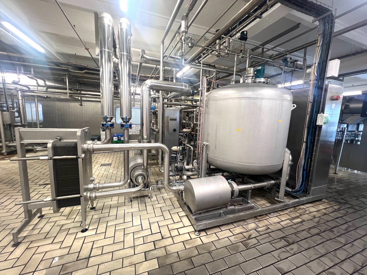 Krones-SIDEL-KHS-filler-labeller-tunnel-pasteuriser