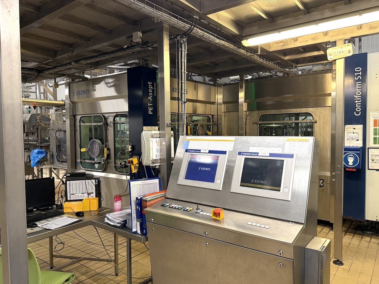 SIDEL-KRONES-KHS-PET-blow-moulder-syrup-room