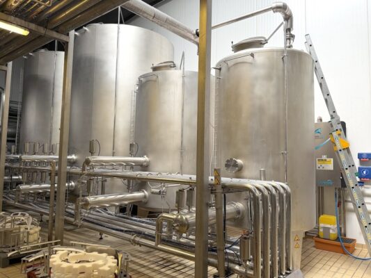 SIDEL-KRONES-KHS-PET-blow-moulder-syrup-room
