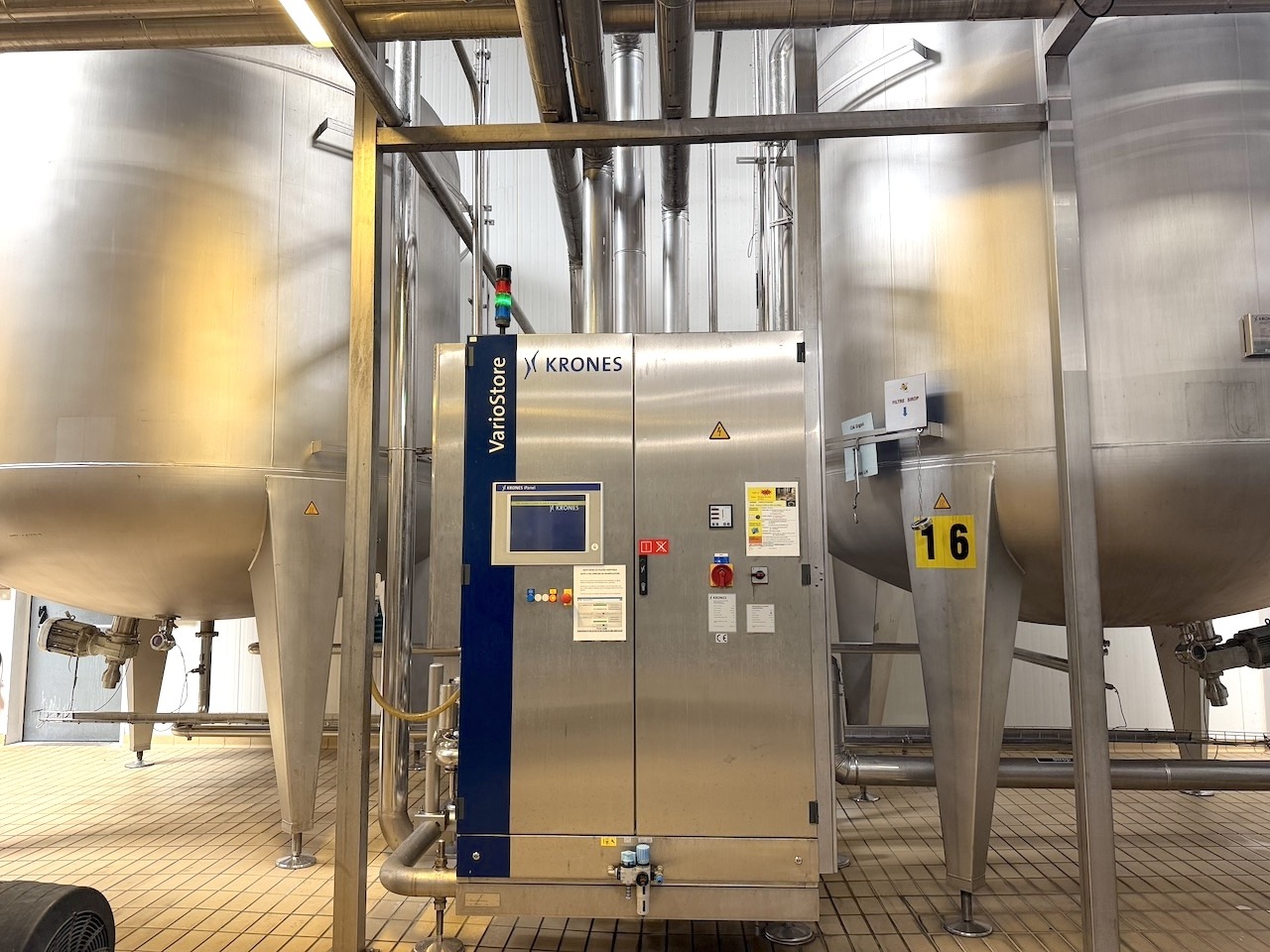 SIDEL-KRONES-KHS-PET-blow-moulder-syrup-room