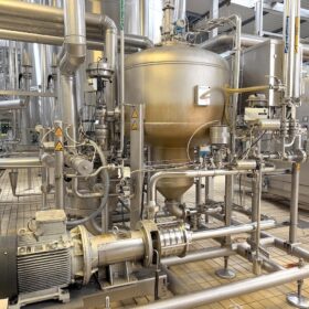 SIDEL-KRONES-KHS-PET-blow-moulder-syrup-room