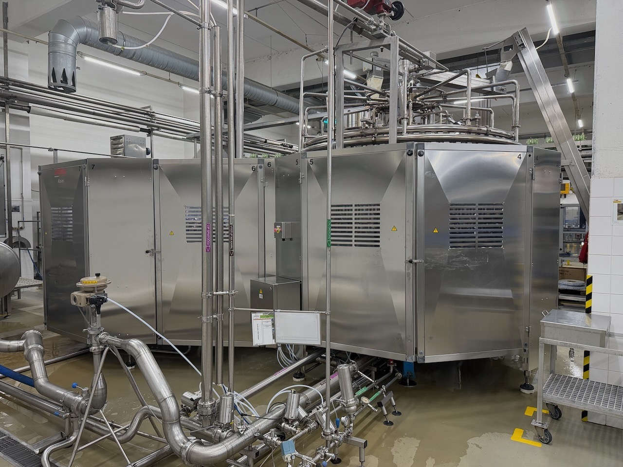 Krones-SIDEL-KHS-filler-labeller-tunnel-pasteuriser